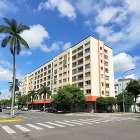 Av. Elísio Teixeira Leite, 936 parada